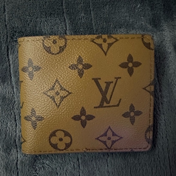 Louis Vuitton Tan Monogram Wallet - Picture 1 of 5